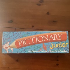MB Games Pictionary Junior Complete Art Game for Children 7+ 4 Players