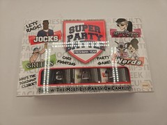SUPER PARTY BATTLE FRESHMAN YEAR 2-4 Players Age 14+[ 40 Min] Cb5