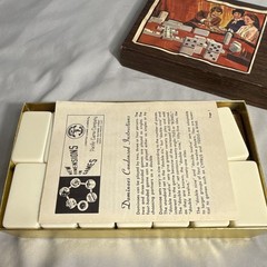 Pleasantime Domino Set Solid Opaline Club Size w/ Walnut Cribbage Counter
