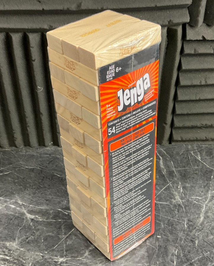 Classic Jenga A2120229 💚❤️💚❤️ BRAND NEW! SEALED IN BOX! 💚❤️💚❤️