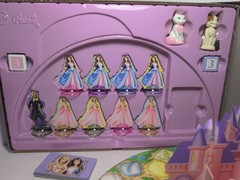 Mattel Barbie 2004 the Princess and the Pauper Board Game See Description