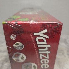 Yahtzee Holiday Edition Christmas Family Dice Game Hasbro USAopoly New Sealed