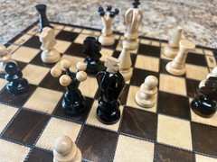 Muba Wooden Folding Chess Set – Nice Shape Contrasting Light and Dark Wood