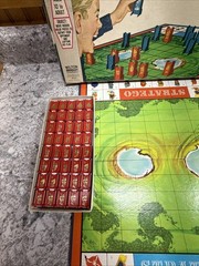 Vintage Stratego Board Game Milton Bradley 4916 Complete Red Blue Pieces