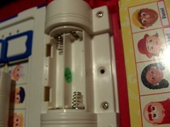 Electronic Guess Who? Extra Game Milton Bradley 2008 (NO BOX)