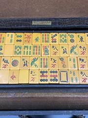 Nice Lot of 153 Vintage Bakelite Mah Jong Mahjong Tiles + 4 Racks W/ Case & Dice