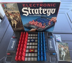 Electronic’ Stratego’ Board Game 1982 Milton Bradley COMPLETE w/manual READ