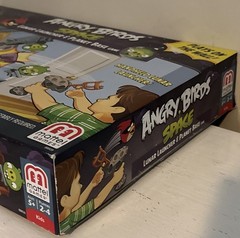 NEW / NOB Angry Birds Space Lunar Launcher & Planet Base Game -2013 Mattel Games