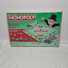 MONOPOLY CLASSIC Hasbro Family Board Game NEW Sealed 2016 New Token Lineup