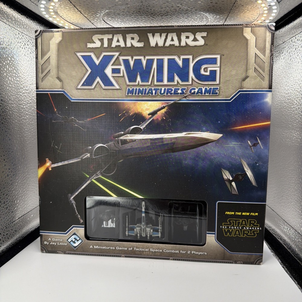 Star Wars X-Wing – 1st Edition 2 player Starter Set – The Force Awakens