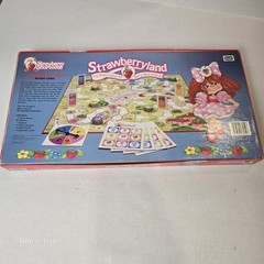 Vintage Strawberry Shortcake Strawberryland Family Board Game Toy COMPLETE 4+