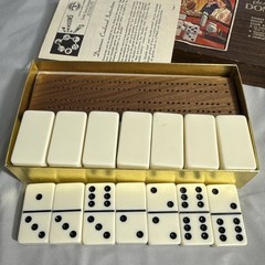 Pleasantime Domino Set Solid Opaline Club Size w/ Walnut Cribbage Counter