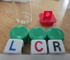 Original George & Co LCR Left Right Center Dice Game w/Grn Chips & Instructions