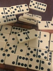 Vintage Dominoes Set Ivory Black 28 Tiles in Travel Case
