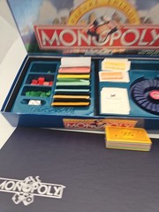 VINTAGE Monopoly Deluxe Edition COMPLETE Parker Brothers 1995 Golden Sealed $$