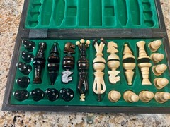 Muba Wooden Folding Chess Set – Nice Shape Contrasting Light and Dark Wood