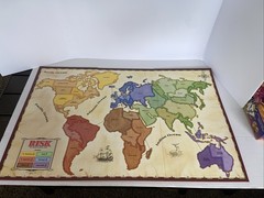 VINTAGE Risk Board Game COMPLETE 1993 Classic War Strategy Miniatures Figures