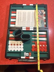 Backgammon Game 8 1/4″ x 11″ Green Red White in Black Travel Case Missing 1 Chip