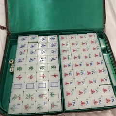 Vintage 1940s – 1950’s Hand Carved Mahjong Set