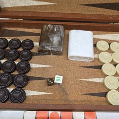 1975 Vintage CRISLOID BAKELITE Backgammon Set Brown And Beige Discs. 2 Dice.