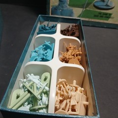 1967 Feudal The Game Of Siege and Conquest 3M Board Game