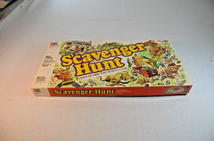 Scavenger Hunt Board Game #4311 Ages 8-adult 1983 2-4 players Complete