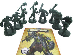 HeroQuest: 8x ORC Minis & Card NEW!!