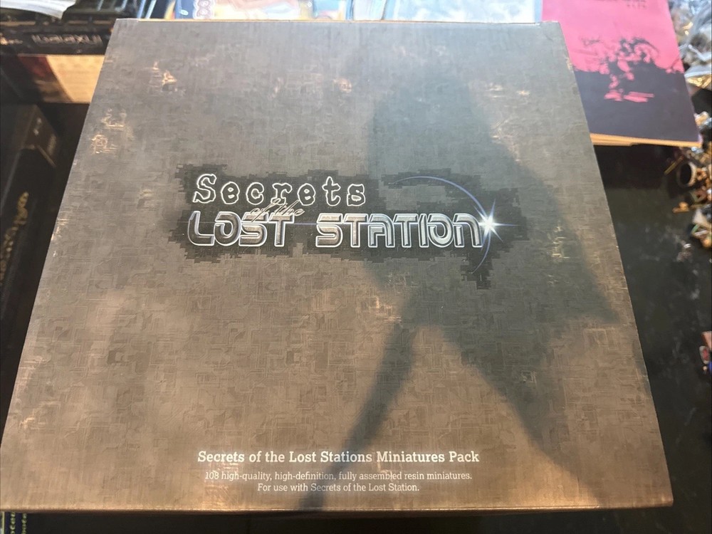 Secrets of the Lost Station Miniature Set 108 Sci-fi Minis COMPLETE, EX