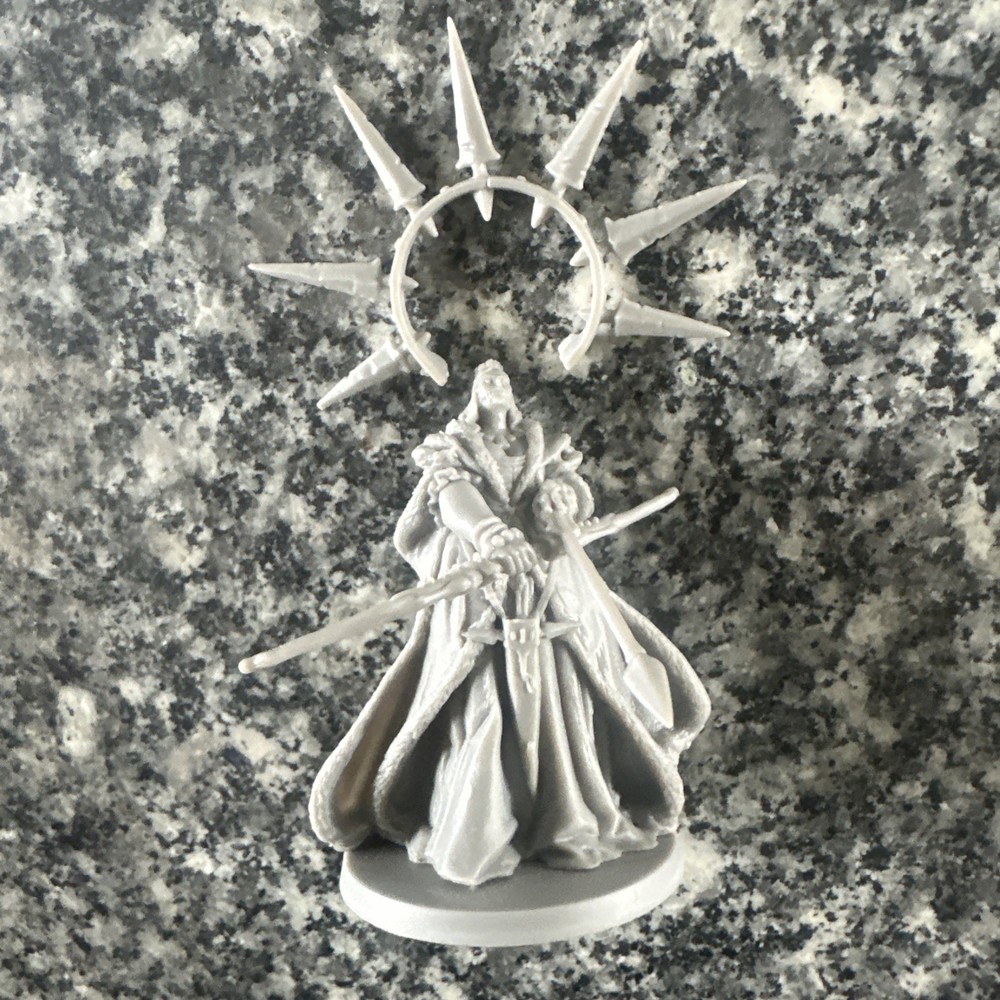 Massive Darkness 2: Hellscape Ytheris, Undead Queen Mini No Cards