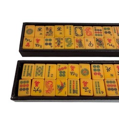 1940s Butterscotch Bakelite Mahjong Mah Jongg Set MET Games NY 148 Tiles