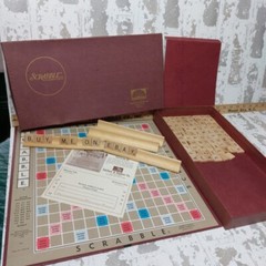 Selchow & Righter 1976 Vintage Scrabble Crossword Game Complete in Box