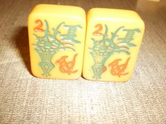 2 VTGE ROTTGAMES MAH JONG MAJONG TILES CATALIN BAKELITE FOR CRAFTS JEWELRY
