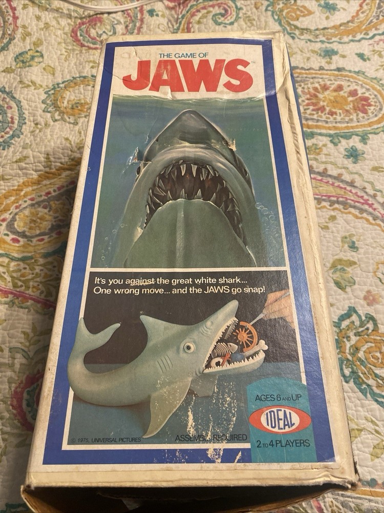 JAWS VINTAGE GAME 1975 IDEAL SHARK AND BOX WITH INCOMPLETE PARTS