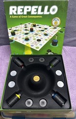 REPELLO Board Game Of Great Consequence Mindtwister 2011 COMPLETE 2-4 Players