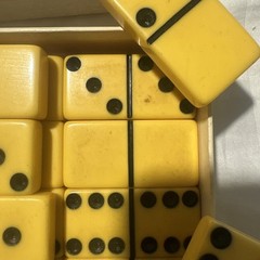 Extra Thick Jumbo Size Giant Face Marblelike Dominoes Made In USA￼