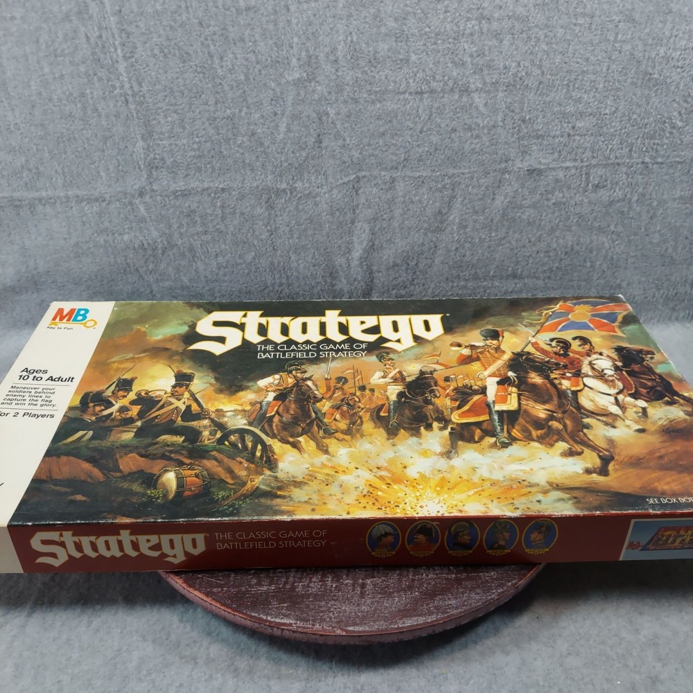 Vintage Milton Bradley Stratego Board Game Ages 10 To Adult Battlefield Strategy