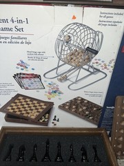 Pavilion Deluxe tournament 2-In-1 Family Bingo game set Toys “R” Us 2009