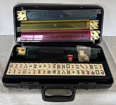 American Mahjong Set 180+ White Tiles Locking Carrying Case 4 Racks Bettor Dice