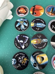 1995 Hardees Apollo 13 Pogs COMPLETE SET OF 20 POGS + 2 Slammers & Storage Base.