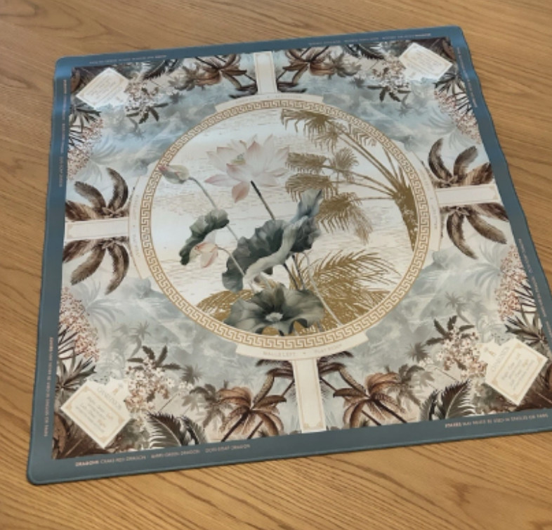 Oriental Lotus Pattern Non Slip Rubber American Mahjong Game Table Mat