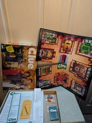 4 Vintage 1998-2000 Hasbro Board Games Bundle – Clue, Life, Scrabble & Sorry!