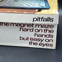 Vintage 1971 Pitfalls Magnetic Maze Game Reiss Gametime Inc. MCM Complete w/ Box