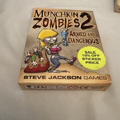 MUNCHKIN ZOMBIES 2 ‘Armed & Dangerous’ Expansion 1st Edition 2011 Steve Jackson