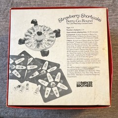Parker Brothers Strawberry Shortcake Berry-Go-Round Fantasy Game Ages 4-8