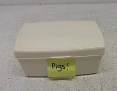 Vintage 1977 PIG MANIA PARTS Game Can, Pigs, Manual INCOMPLETE SET