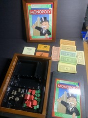 Monopoly Vintage Game Collection Edition Wooden Bookshelf Box ( Complete)