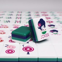 Dark Green Crystal American Acrylic Mahjong Set 160 Tiles for Game Night Gift