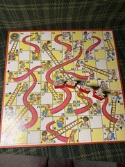 Vintage Chutes And Ladders (1979) COMPLETE – Milton-Bradley