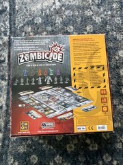 Zombicide 1st Edition Board Game by CMON/Guillotine Games (2014) Complete LN