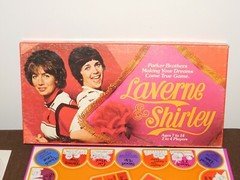 VINTAGE 1977 PARKER BROTHERS LAVERNE & SHIRLEY BOARD GAME COMPLETE